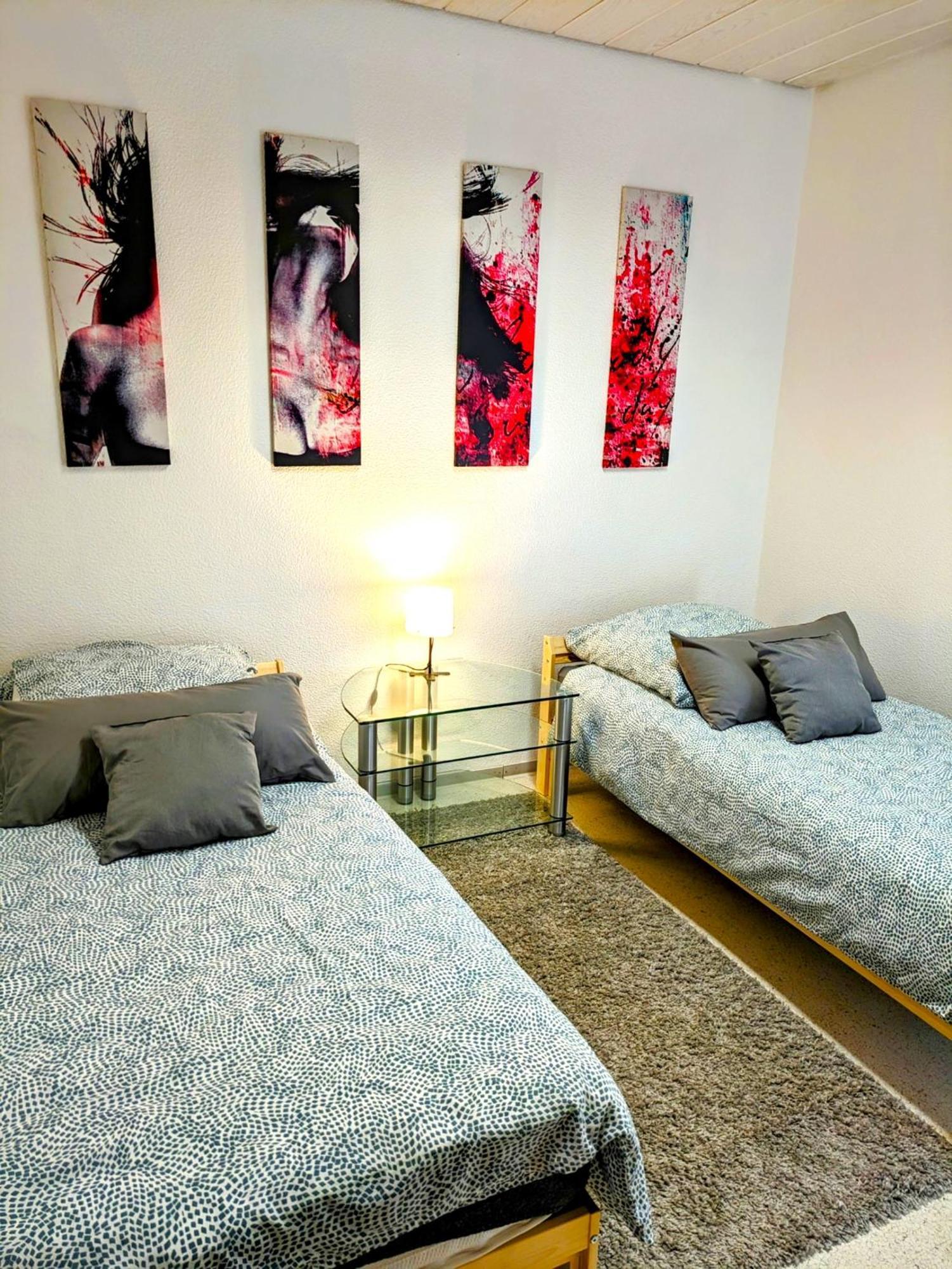 4 Zimmer Geraeumige Und Ruhig Gelegene Ferien- Und Monteurwohnung Nur Fuer Sie Allein Aujvari Vermietungen Spiegelberg Extérieur photo