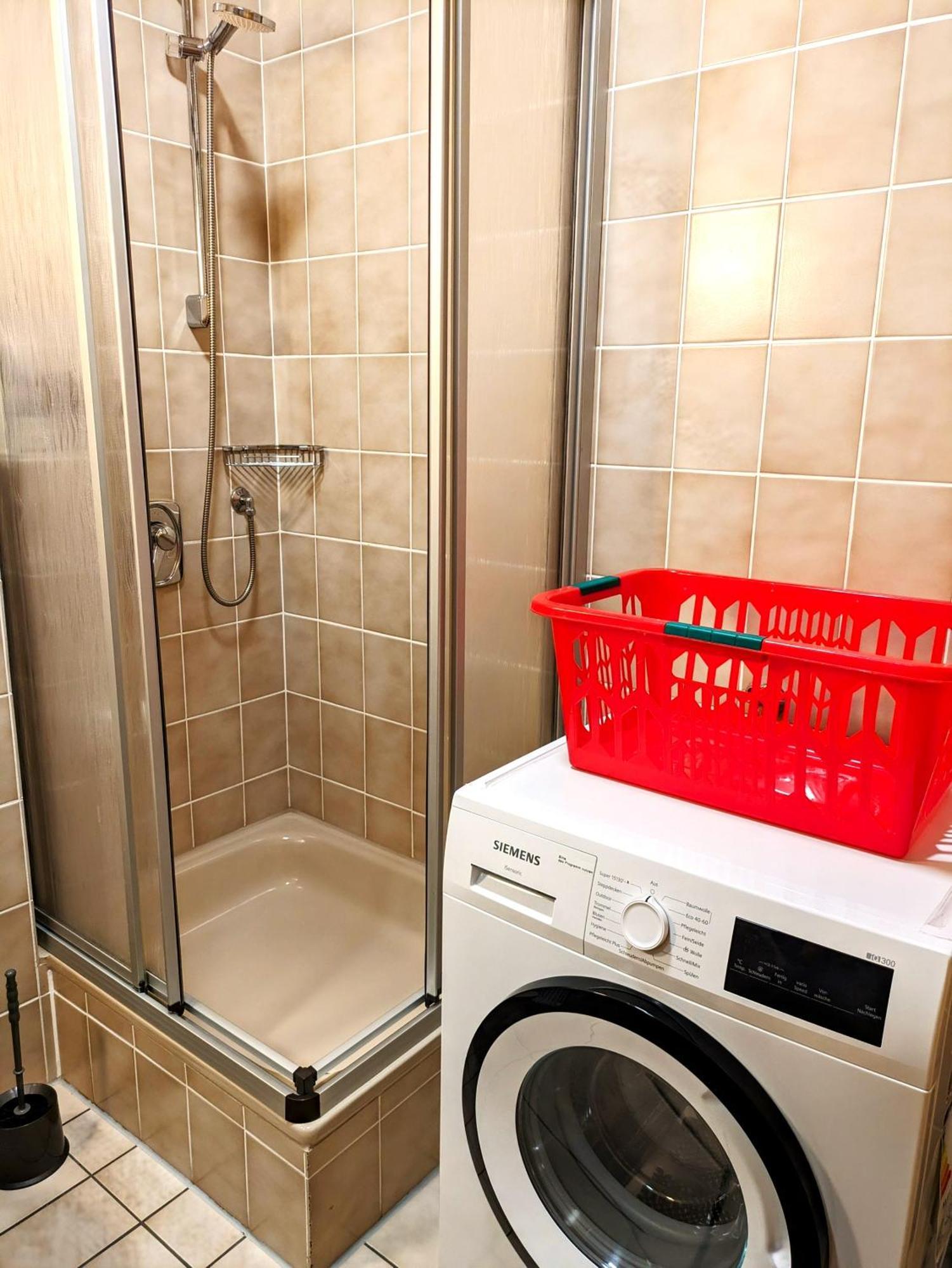 4 Zimmer Geraeumige Und Ruhig Gelegene Ferien- Und Monteurwohnung Nur Fuer Sie Allein Aujvari Vermietungen Spiegelberg Extérieur photo