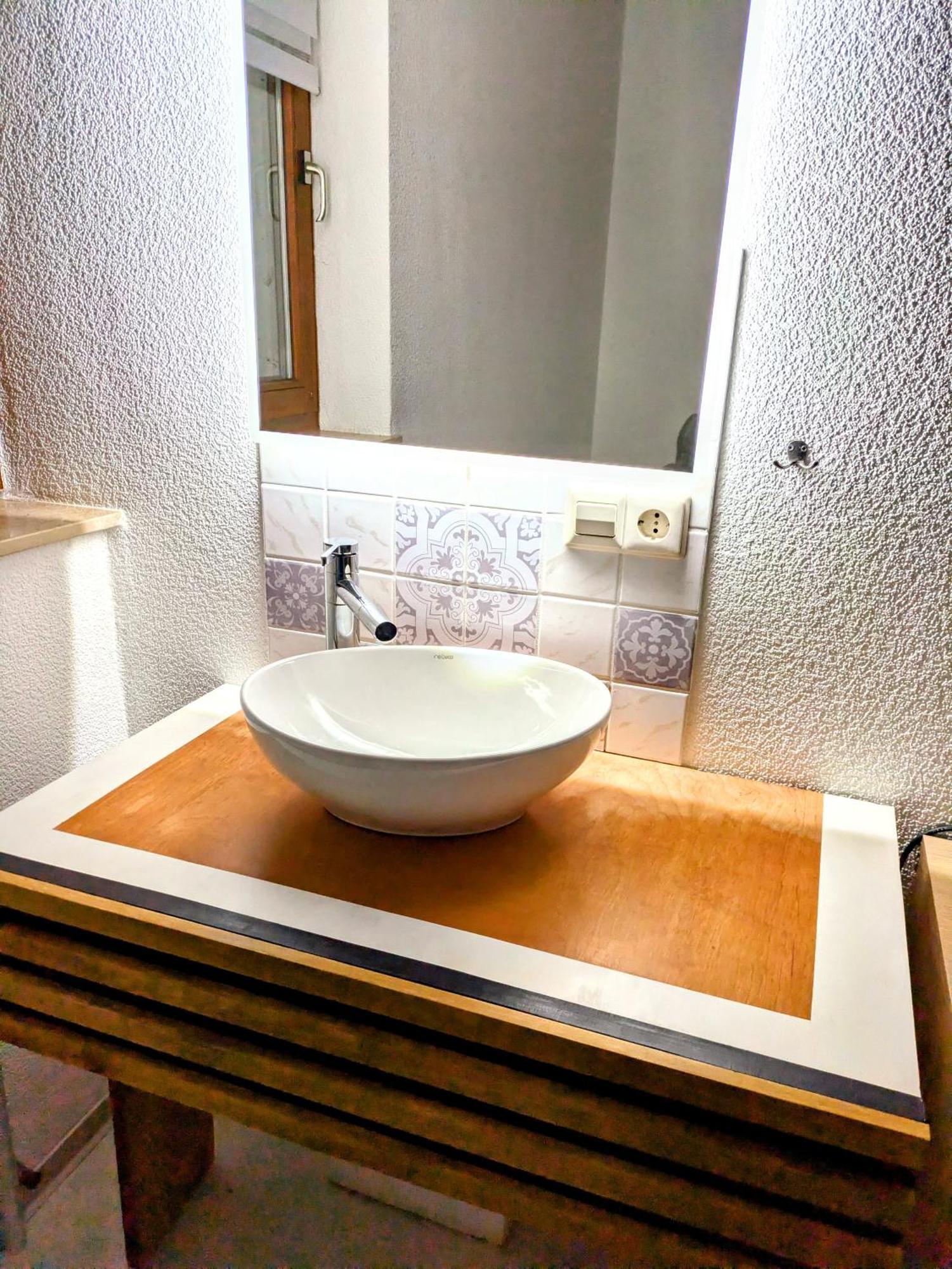 4 Zimmer Geraeumige Und Ruhig Gelegene Ferien- Und Monteurwohnung Nur Fuer Sie Allein Aujvari Vermietungen Spiegelberg Extérieur photo