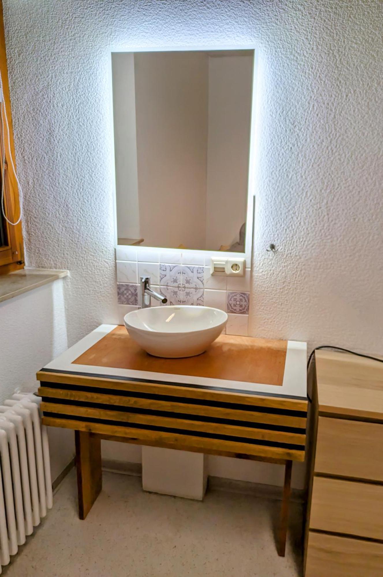4 Zimmer Geraeumige Und Ruhig Gelegene Ferien- Und Monteurwohnung Nur Fuer Sie Allein Aujvari Vermietungen Spiegelberg Extérieur photo
